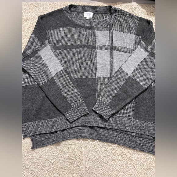 Sweaters - XL Sweaters - 5 items